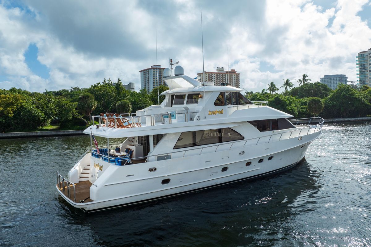 2005 Ocean Alexander 80 