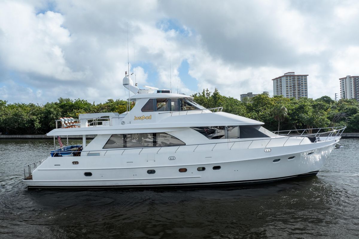2005 Ocean Alexander 80 
