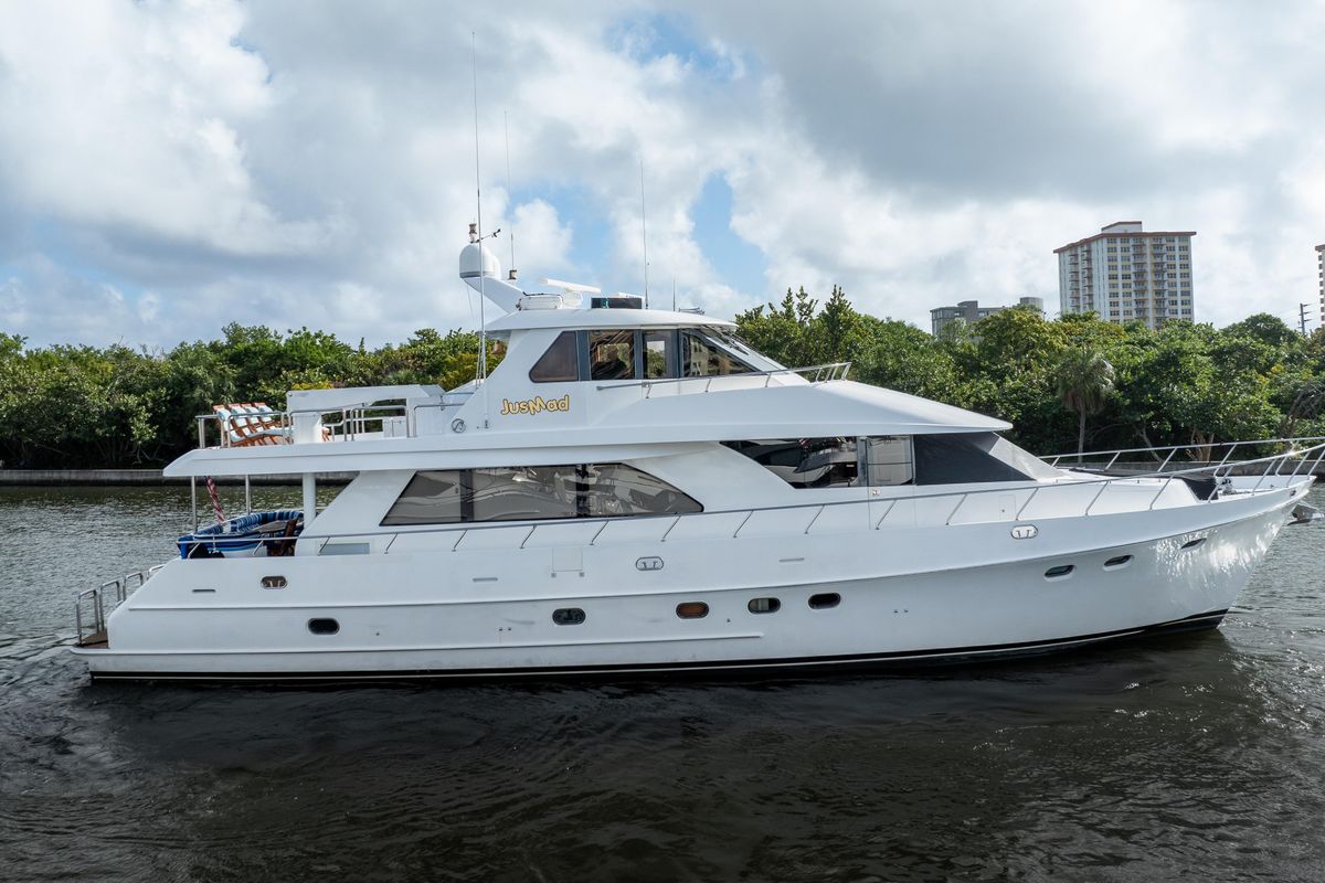2005 Ocean Alexander 80 