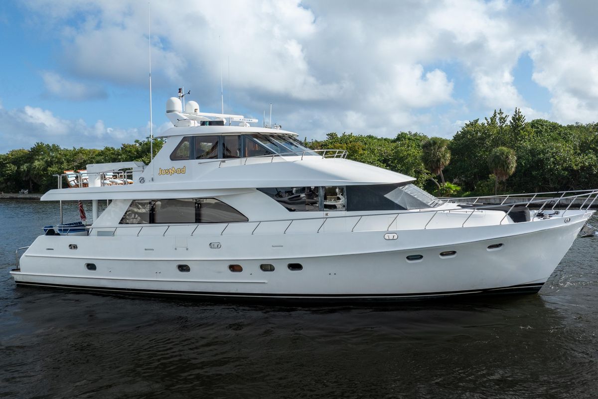 2005 Ocean Alexander 80 
