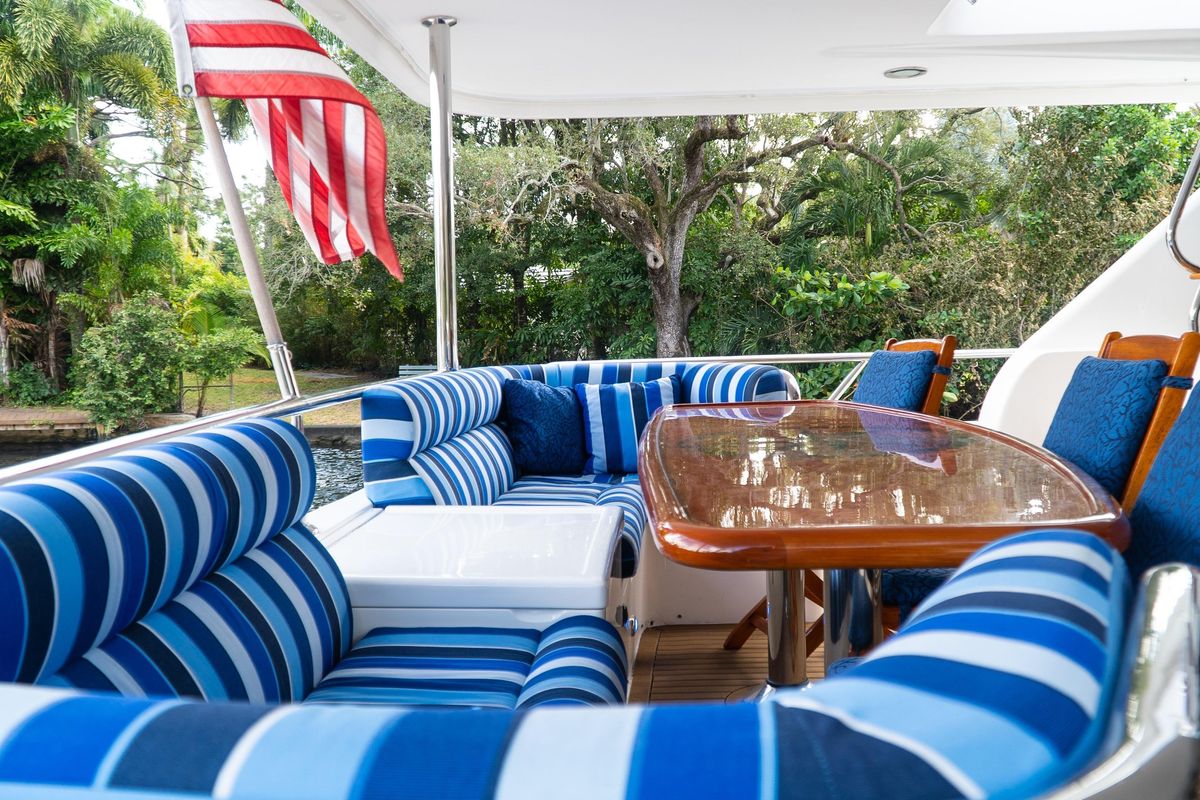 2005 Ocean Alexander 80 