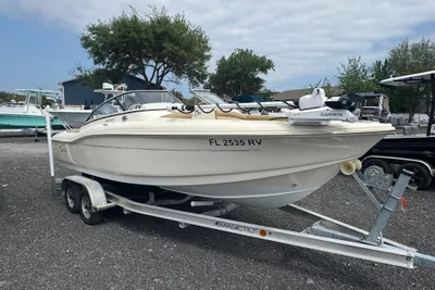 Scout 210 Dorado