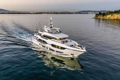 2020 Majesty 120