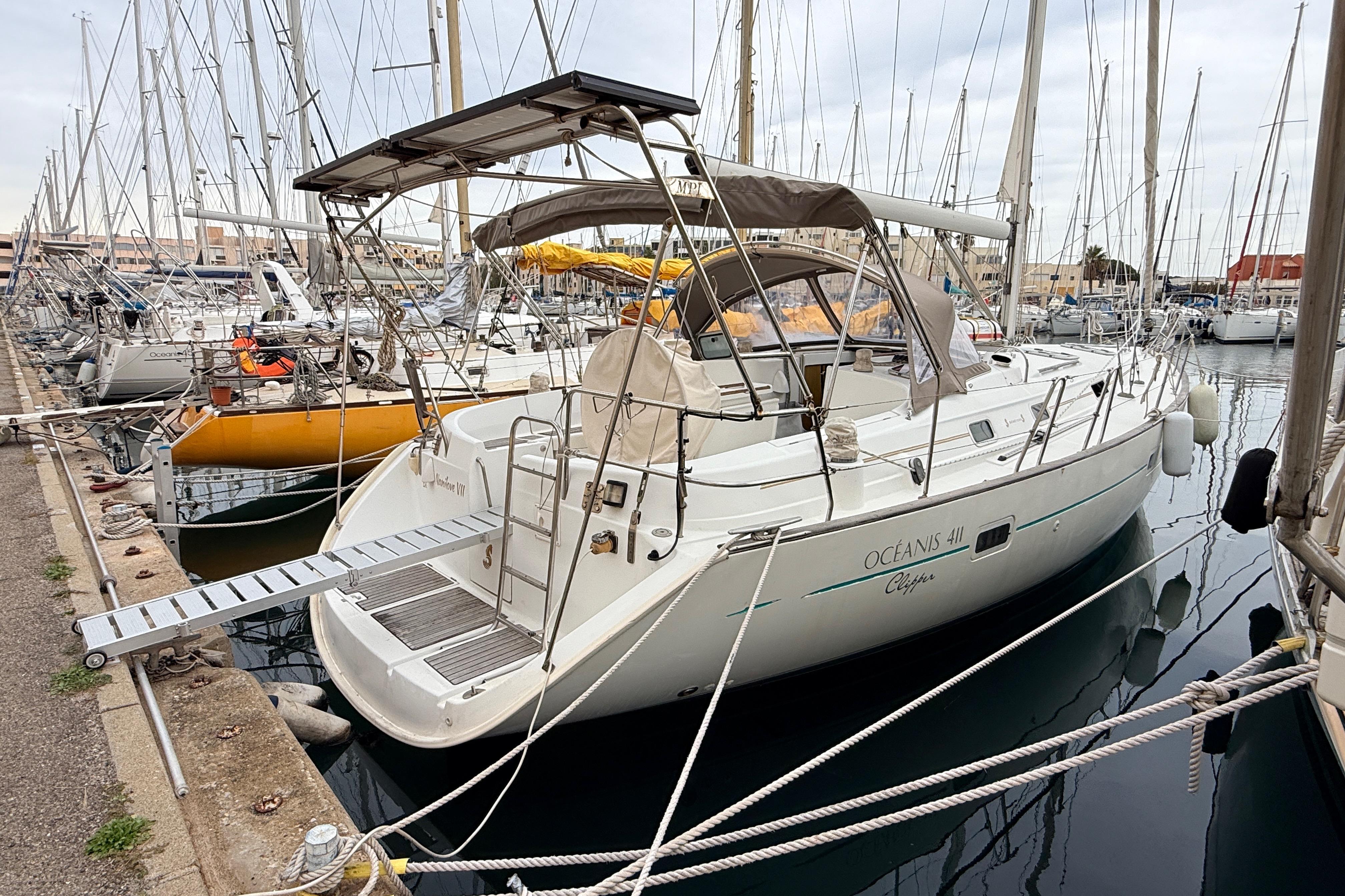 2002 Beneteau Oceanis Clipper 411