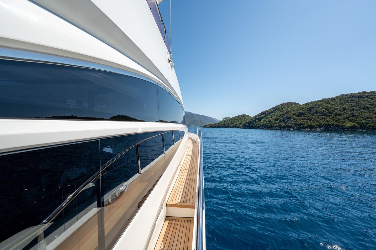 2015 Princess 73 