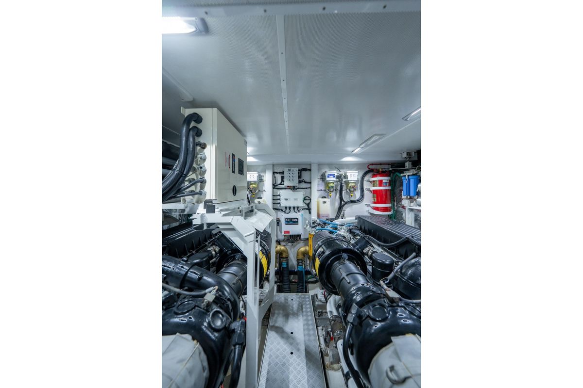 2015 Princess 73 