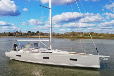 2025 Beneteau First 44