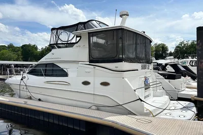 Sea Ray 370 Aft Cabin