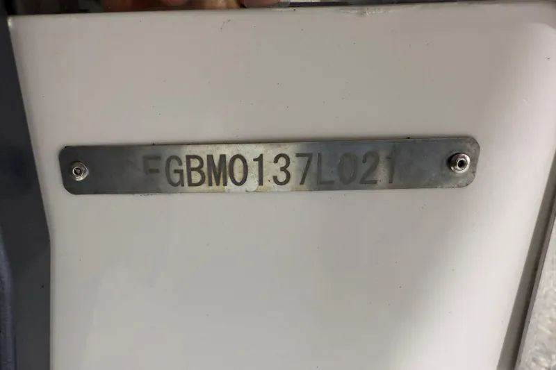  Yacht Photos Pics 2021 Chaparral 280 OSX boat identification plate with serial number FGBM0137L021.