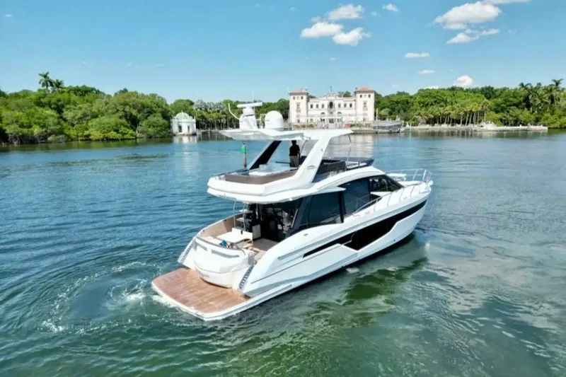  Yacht Photos Pics 2022-Galeon-500-Fly