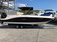 2018 Sea Ray SPX 230 OB