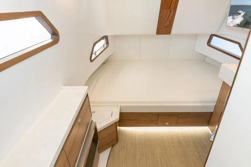  Yacht Photos Pics Manufacturer Provided Image