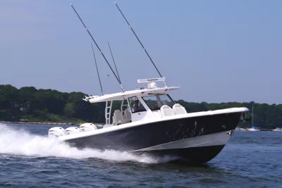 Everglades 395 Center Console
