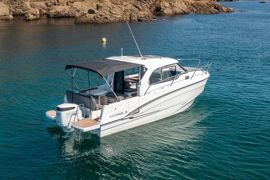 2023 Beneteau America Antares 8