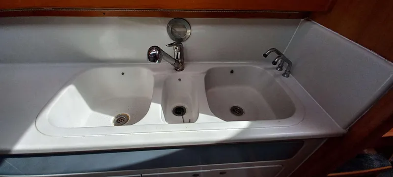 Zarafet Yacht Photos Pics Double sink in a 1995 Prout 45 yacht kitchen area.