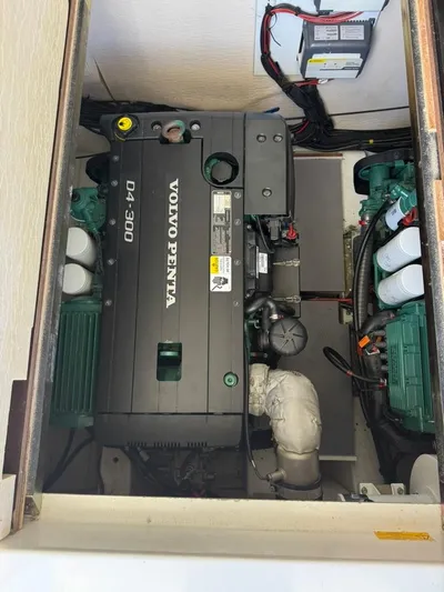 Portkey Yacht Photos Pics Engine compartment of a 2016 Jeanneau Velasco 37F with Volvo Penta D4-300 engine.