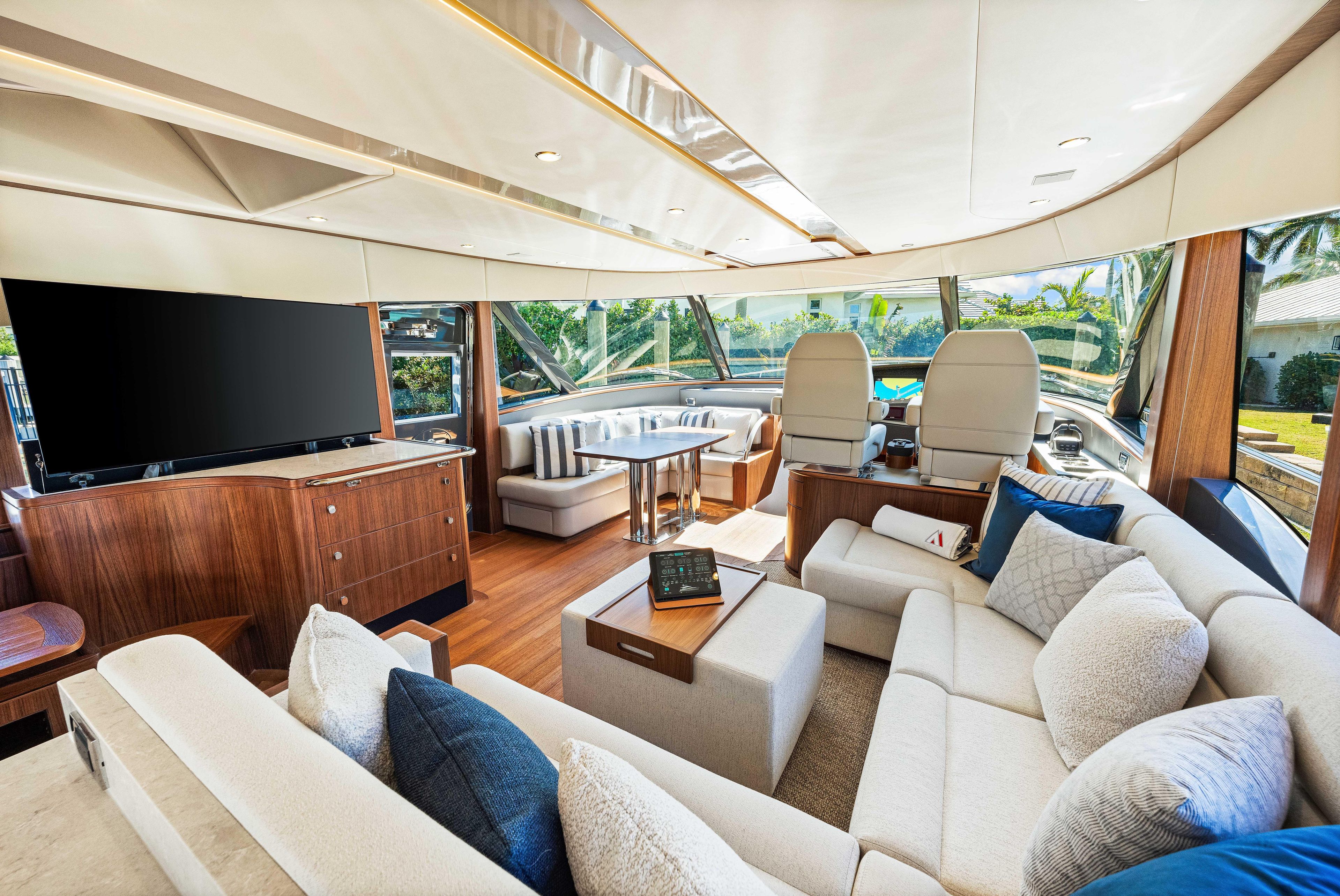 Yacht