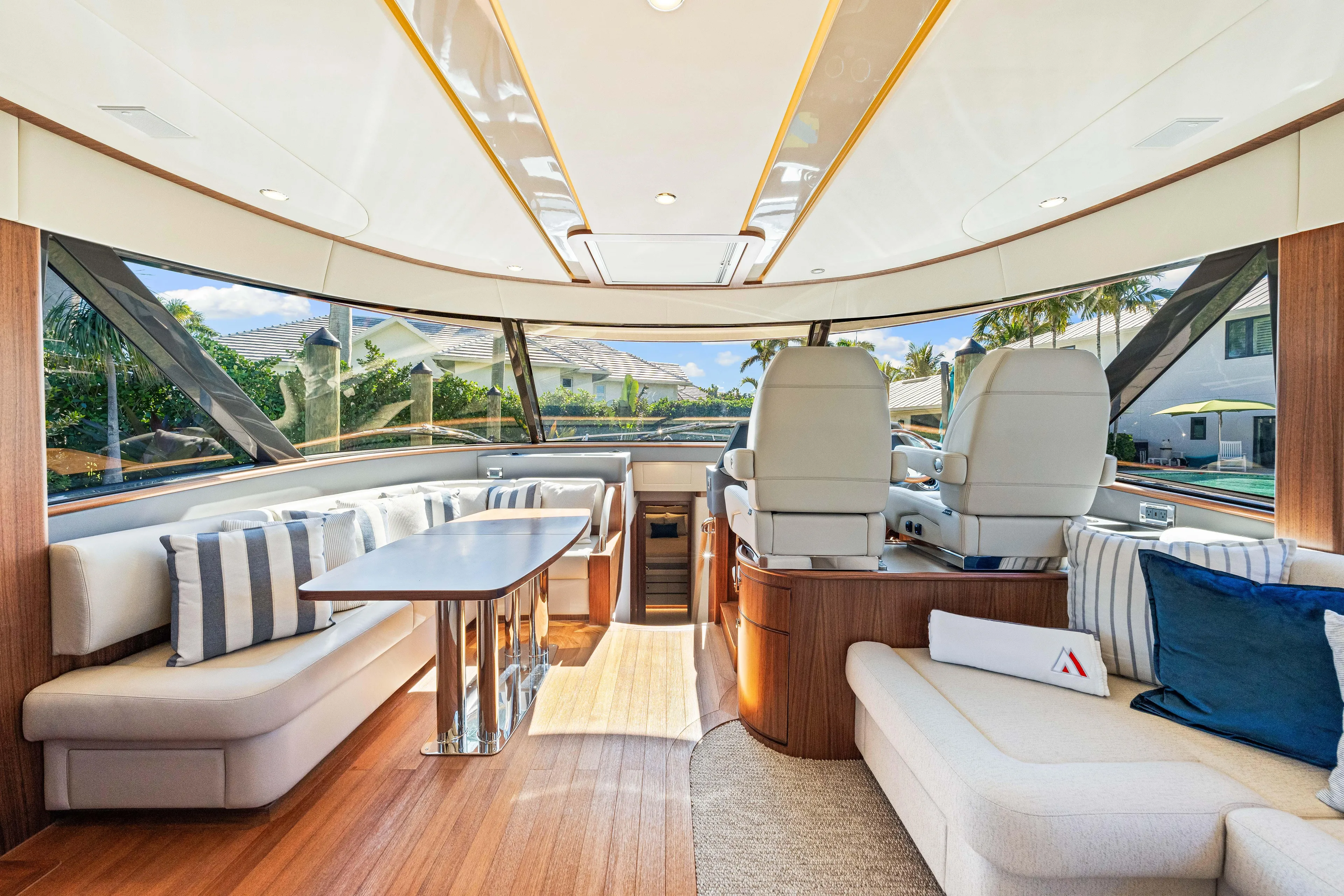 Dog House Yacht Photos Pics 