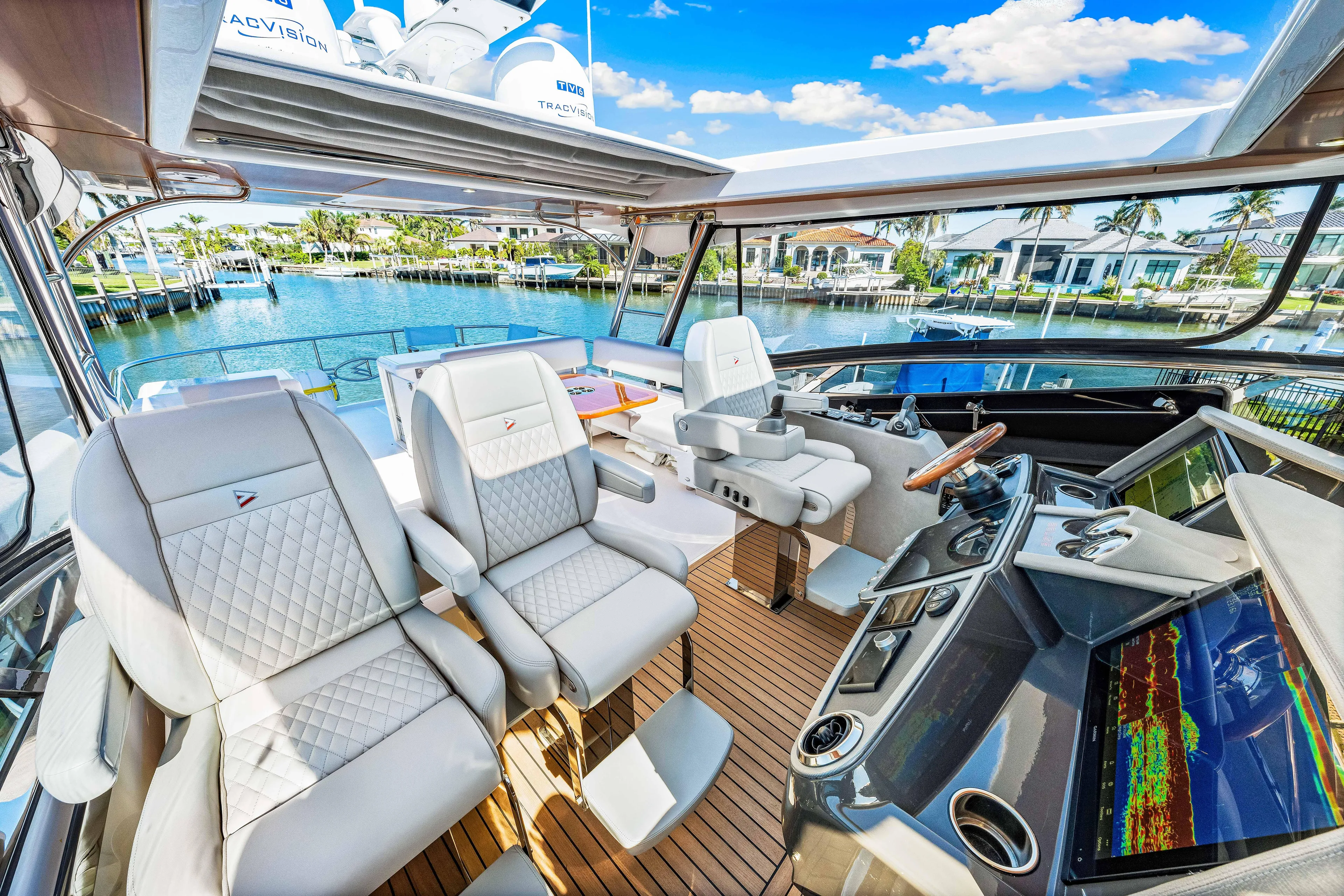 Dog House Yacht Photos Pics 