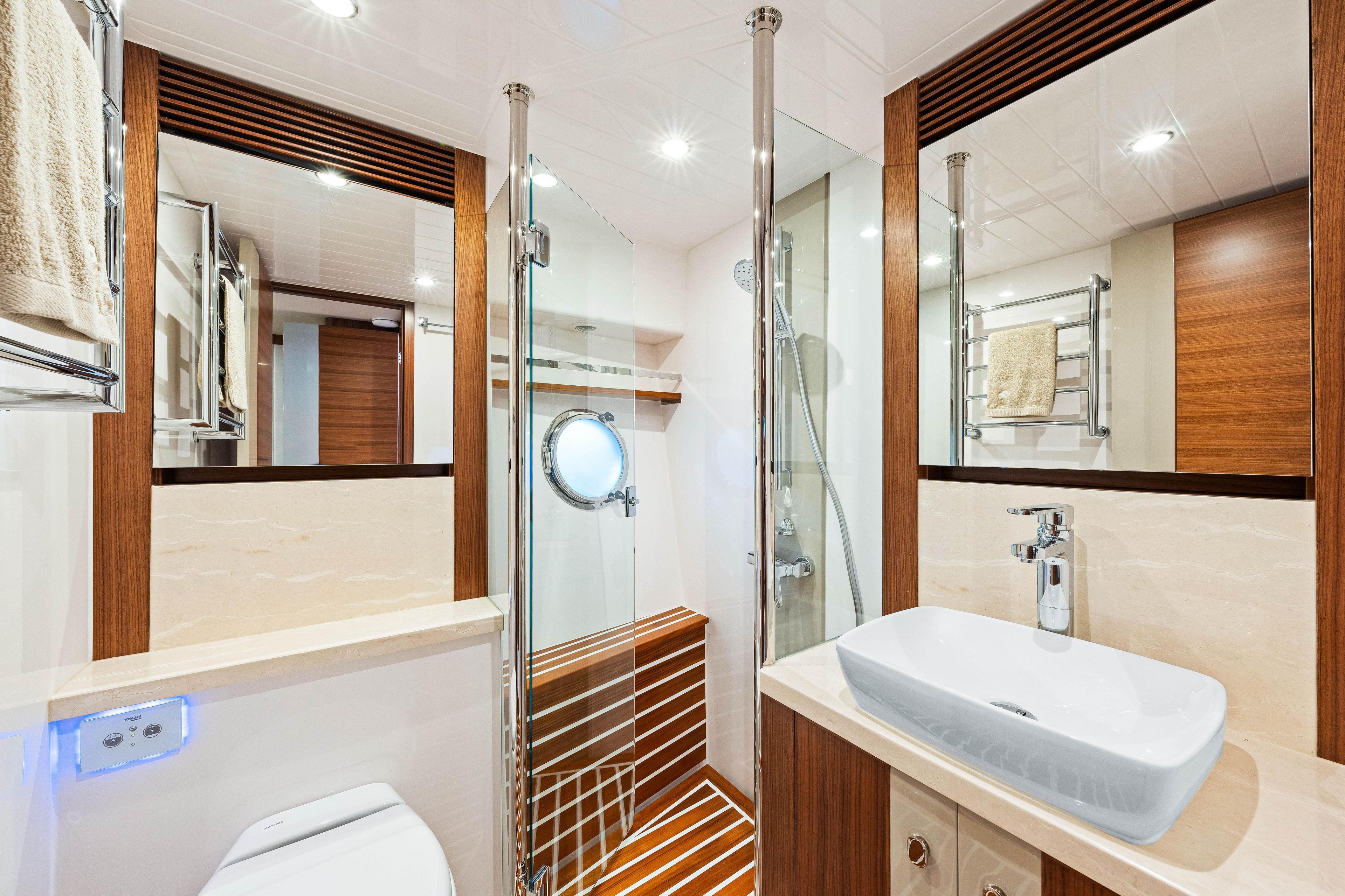 Yacht