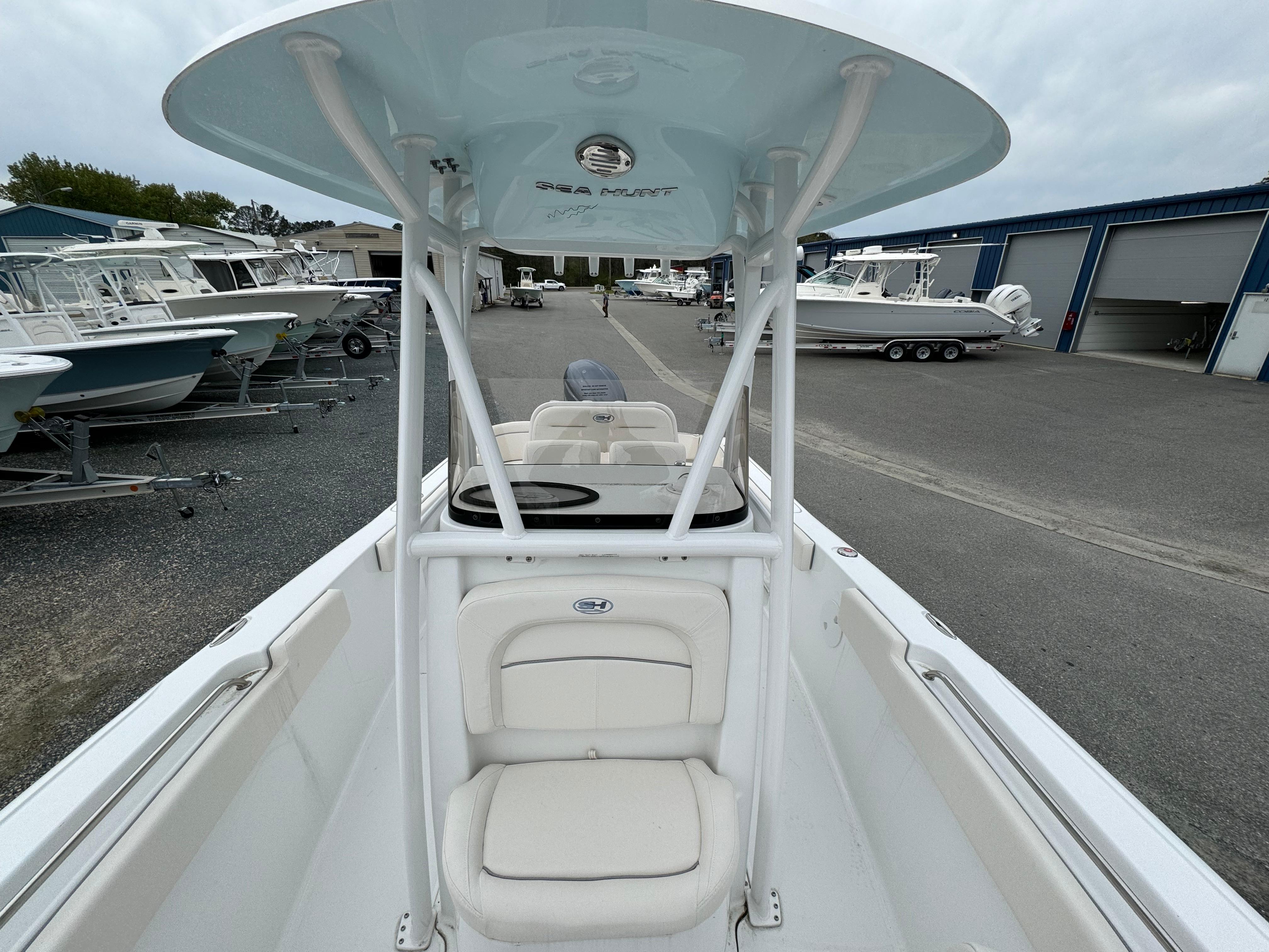 2024 Sea Hunt 229 ULTRA Centre Console for sale - YachtWorld