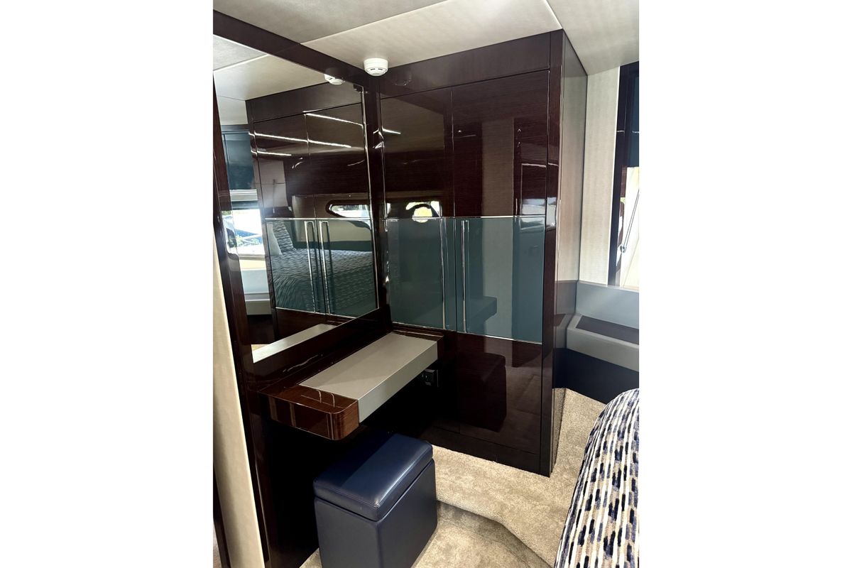 2018 Sunseeker 74 