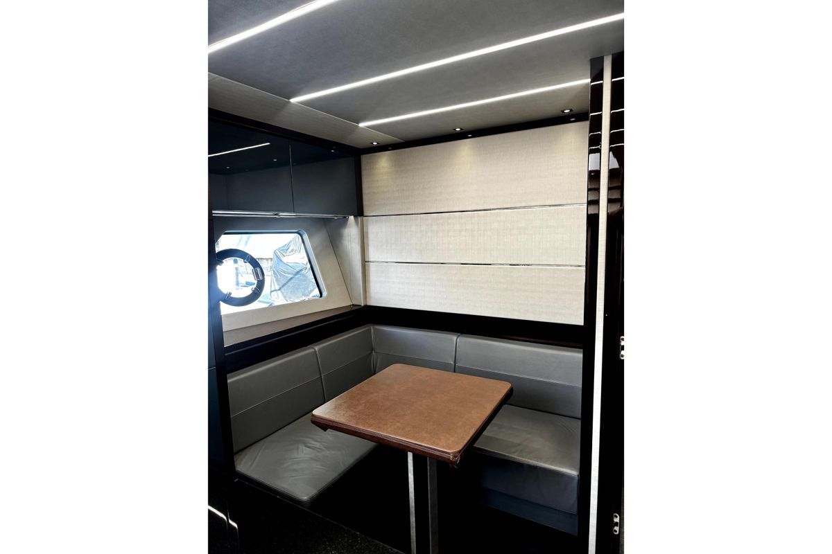 2018 Sunseeker 74 