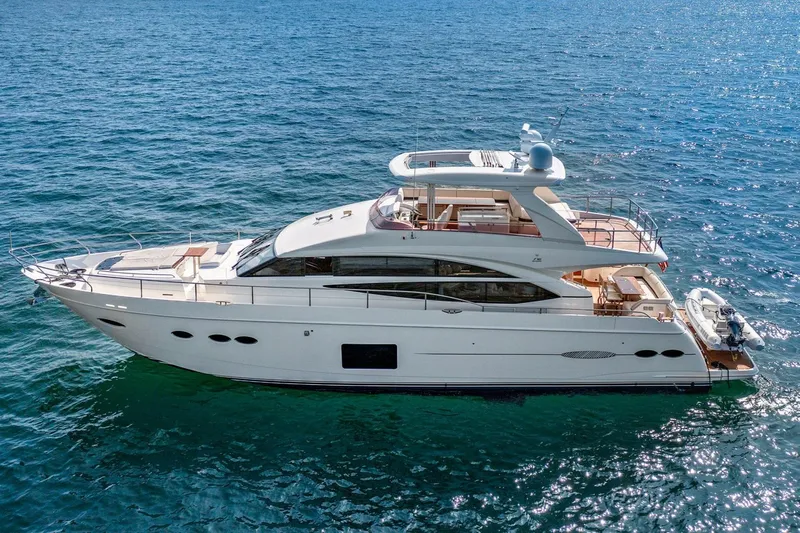 La-z-buoy Yacht Photos Pics 2015 Princess 72 MY - LA-Z-BUOY