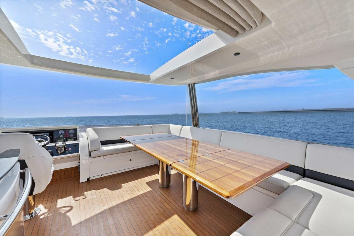 2015 Princess 72 