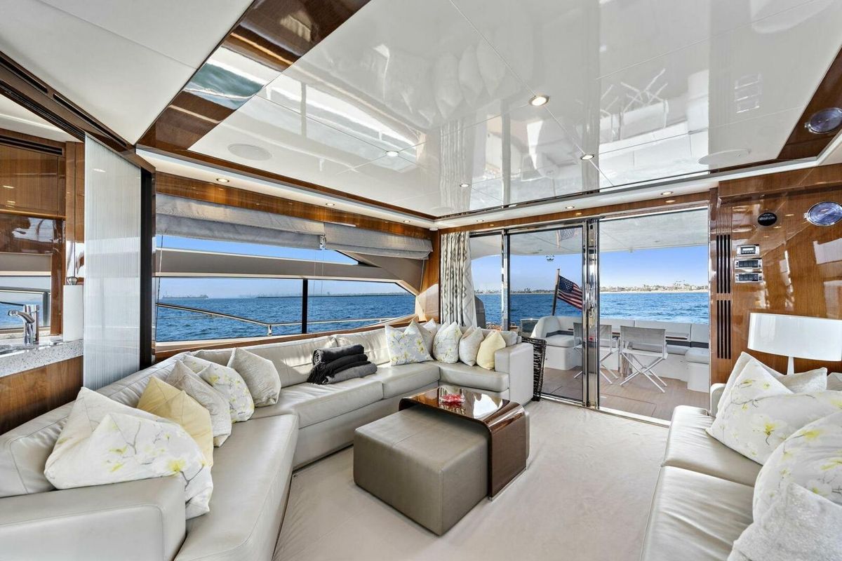 2015 Princess 72 