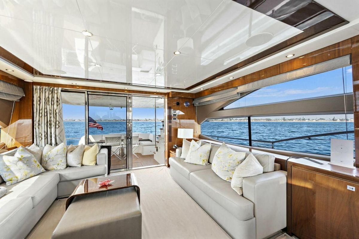2015 Princess 72 