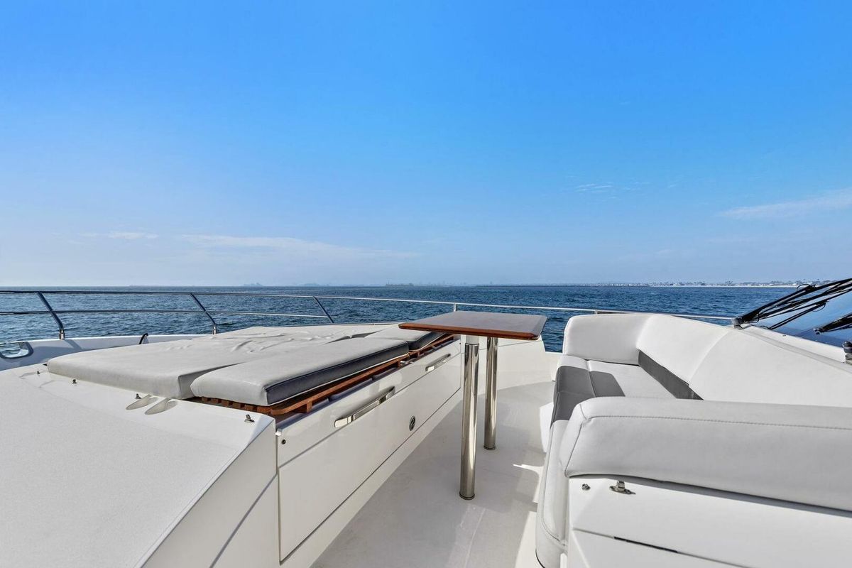 2015 Princess 72 