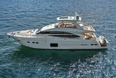 Yacht