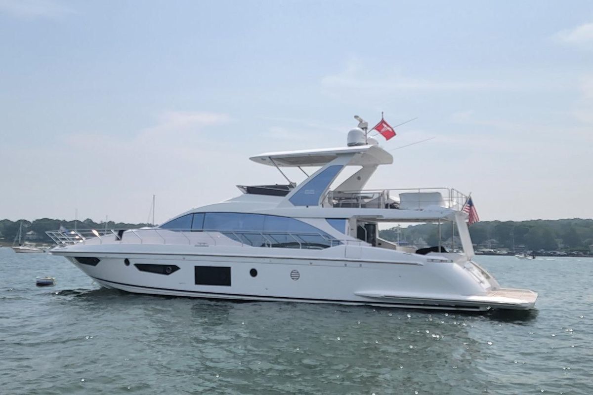 2022 Azimut 66 