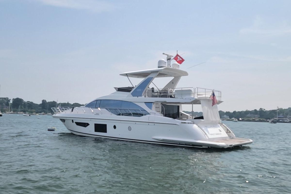 2022 Azimut 66 