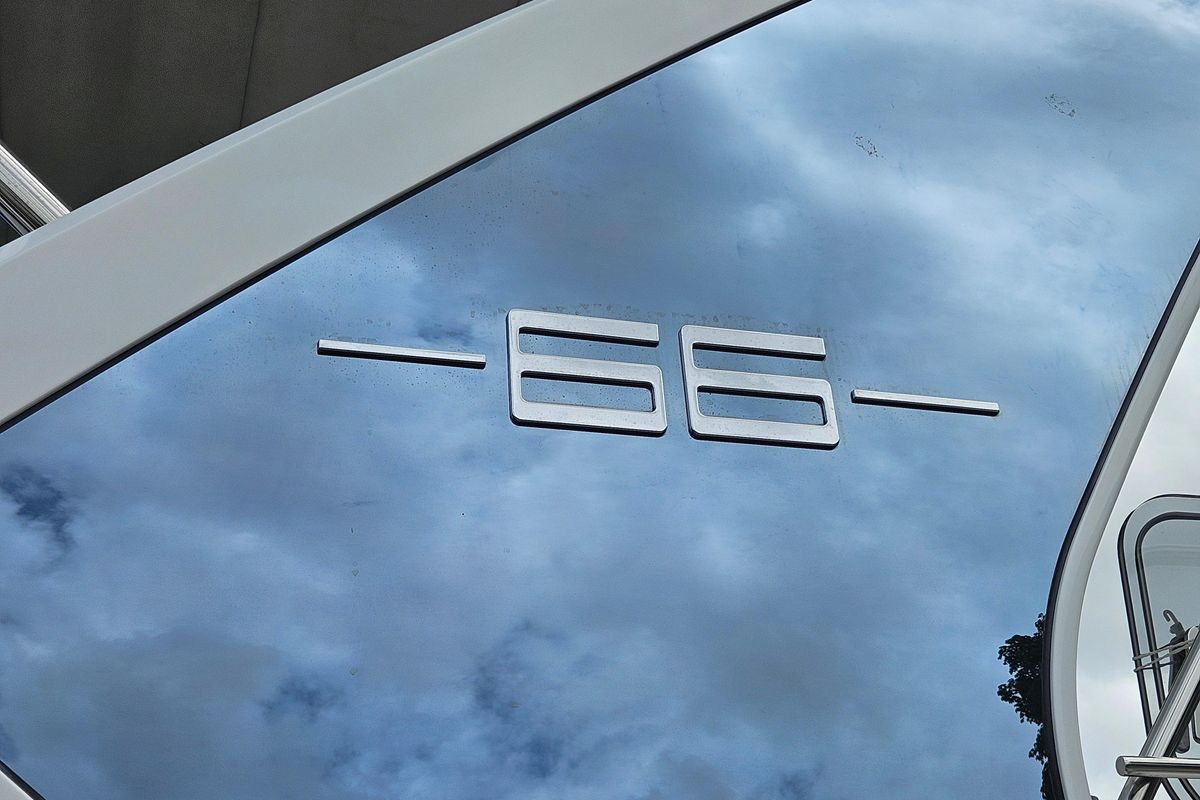 2022 Azimut 66 
