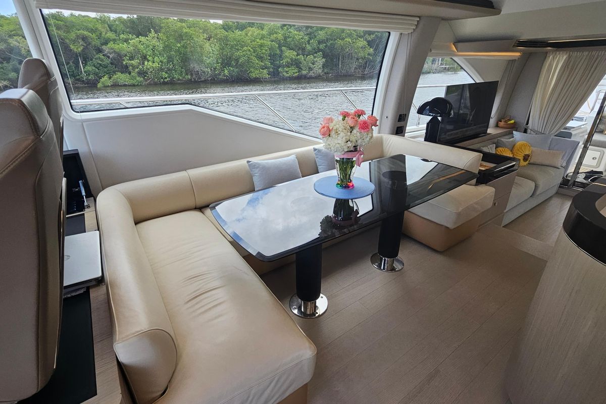 2022 Azimut 66 