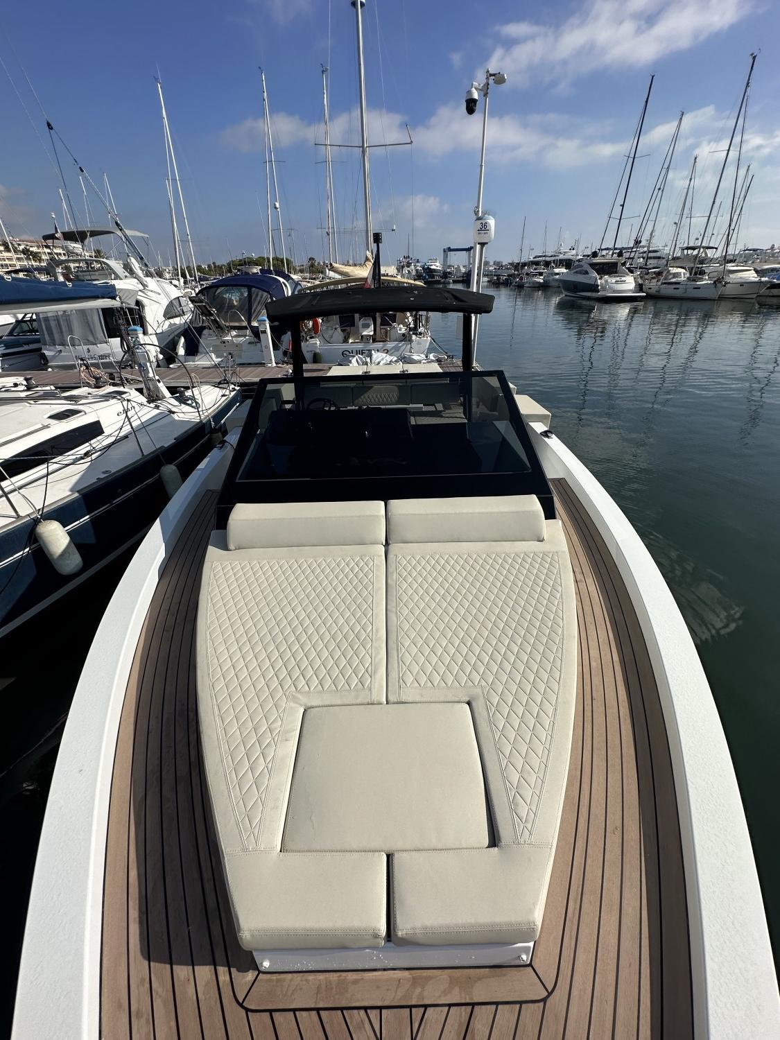 de antonio yachts d34 cruiser