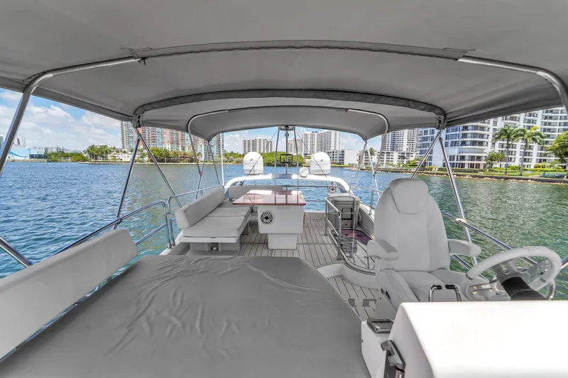 Pretty Penny Yacht Photos Pics 