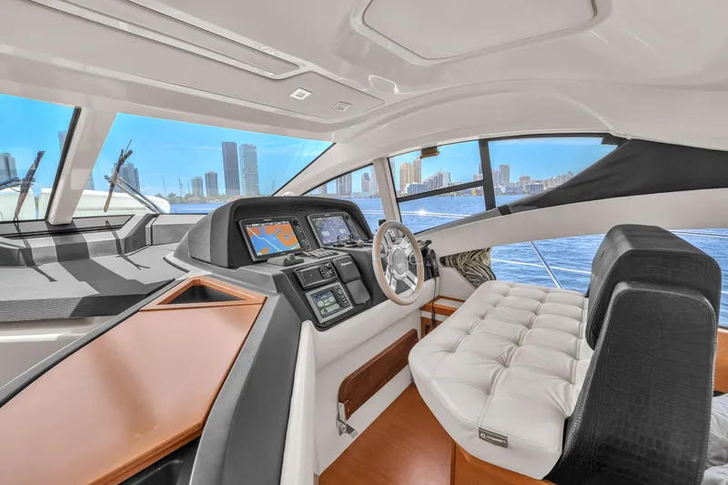 Pretty Penny Yacht Photos Pics 