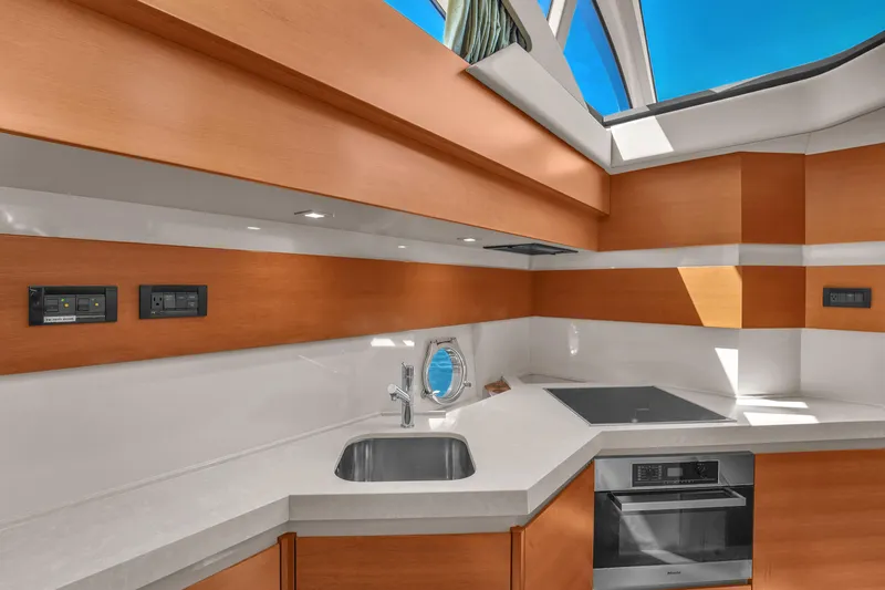 Pretty Penny Yacht Photos Pics 