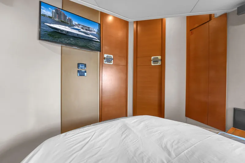 Pretty Penny Yacht Photos Pics 