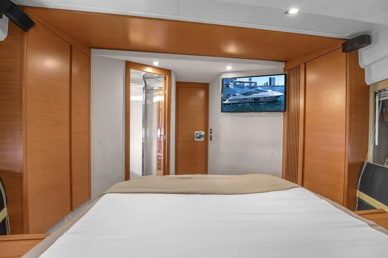 Pretty Penny Yacht Photos Pics 