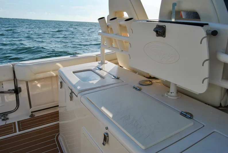  Yacht Photos Pics 2018 Grady-White Canyon 376 boat interior with fishing station, ocean view.