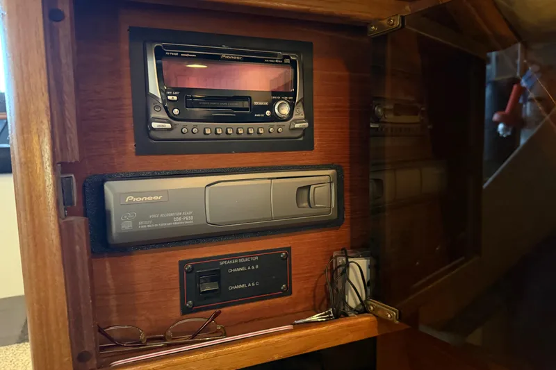 Lady Jake Yacht Photos Pics Pioneer audio system in 1985 Bayliner 4550 Motoryacht interior.