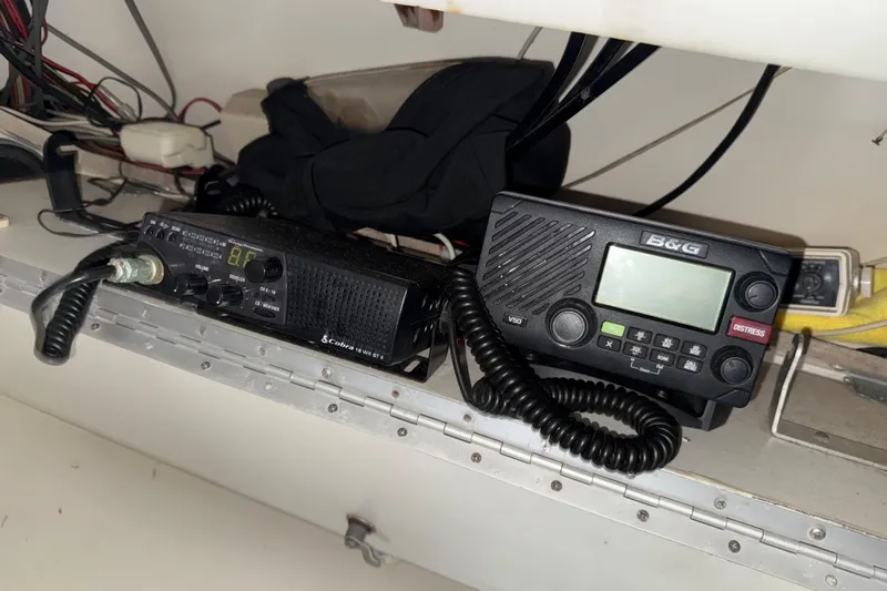 Lady Jake Yacht Photos Pics Marine radios on 1985 Bayliner 4550 Motoryacht, featuring Cobra and B&G communication devices.