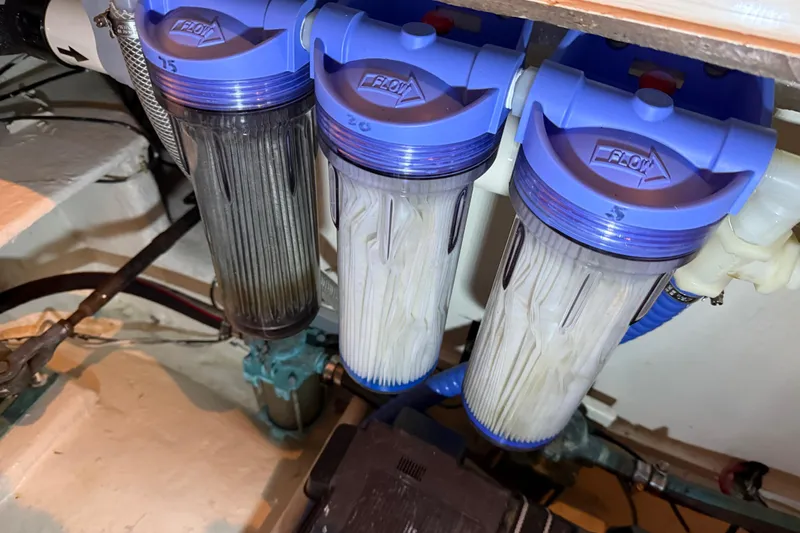 Lady Jake Yacht Photos Pics Water filtration system in 1985 Bayliner 4550 Motoryacht engine room.