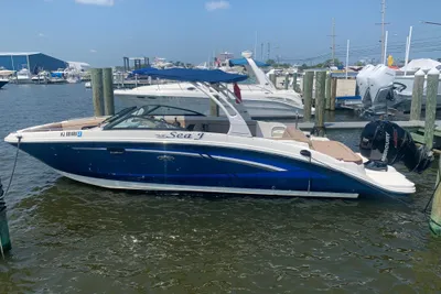 2017 Sea Ray 270 SDX Outboard