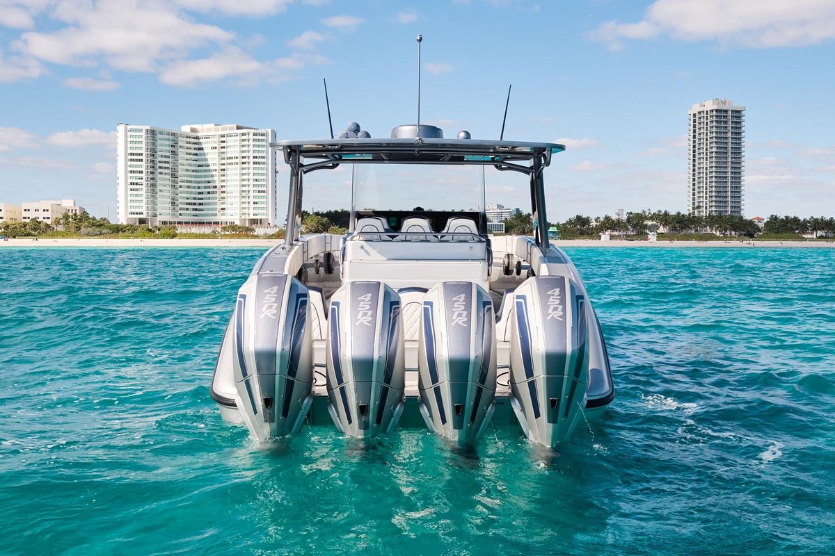 2023 Midnight Express 43 