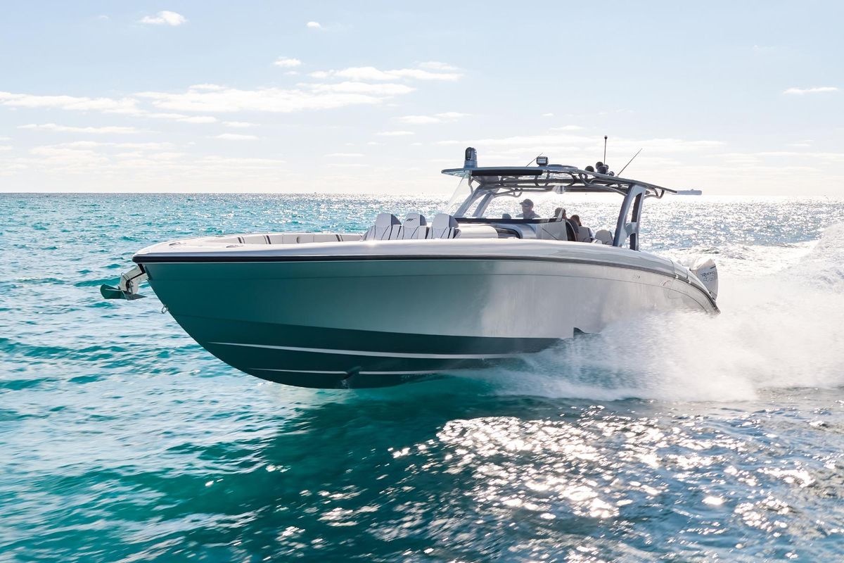 2023 Midnight Express 43 